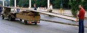 1982 : Un transport exceptionnel de 14 mètres de long : Brave petit âne, brave petite Moke !